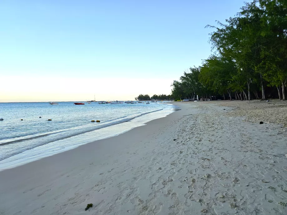 Pantai Umum Mon Choisy
