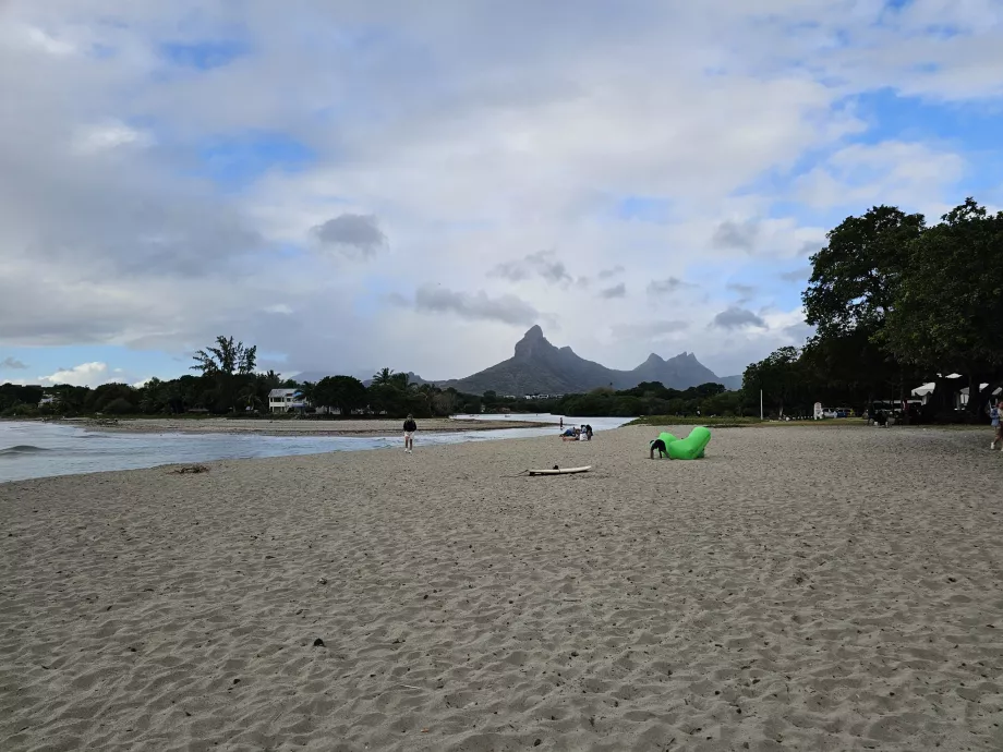 Pantai Tamarin