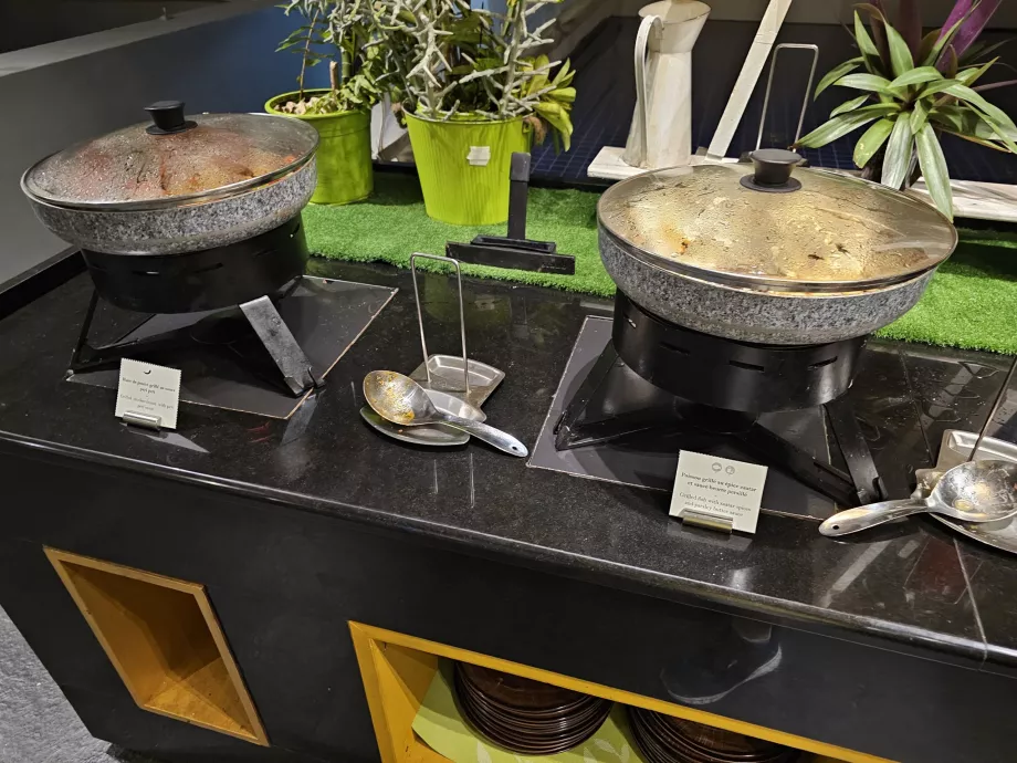 Makan malam, makanan hangat