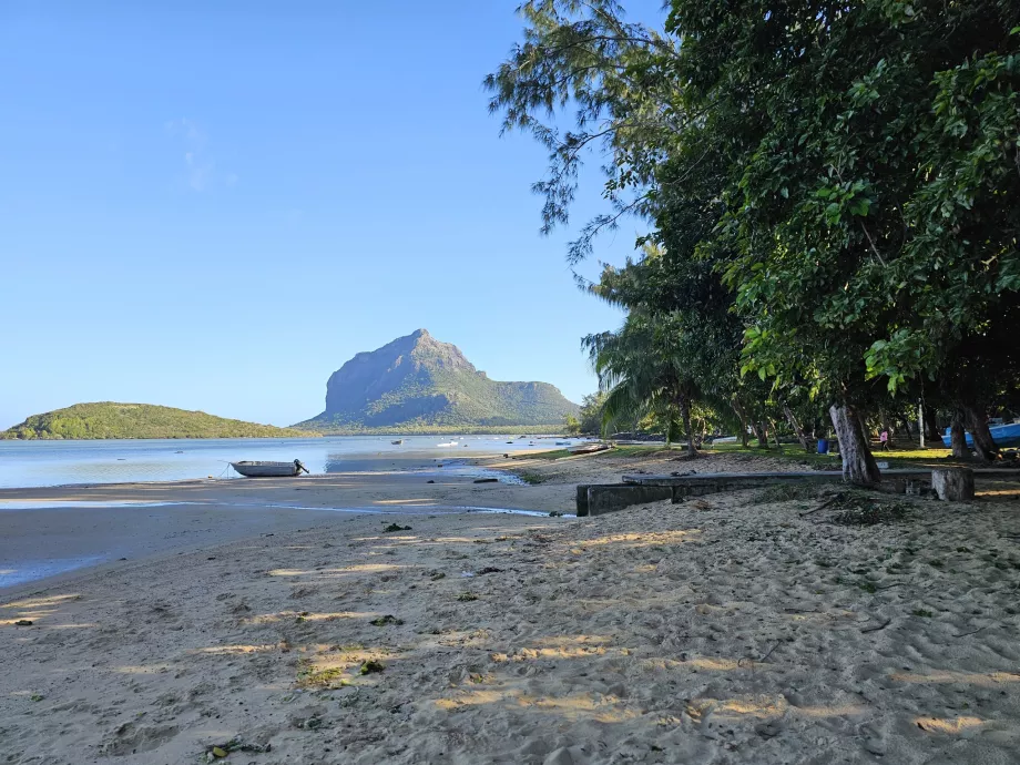 Pantai Umum Le Morne