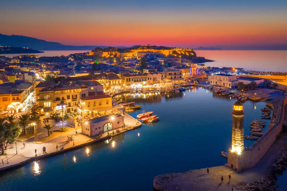Rethymno di malam hari