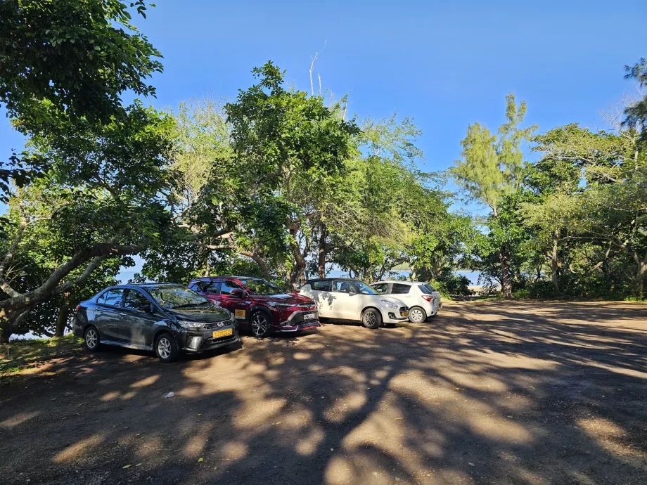 Parkir di bawah Le Morne