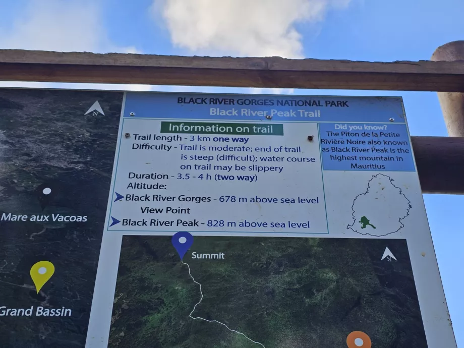 Informasi di dekat Jalur Puncak Black River