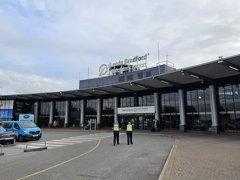 Bandara Leeds Bradford