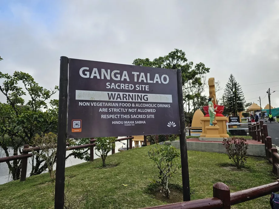 Tanda-tanda di Kuil Grand Bassin