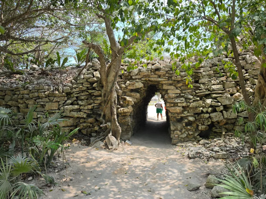 Situs Arkeologi Tulum