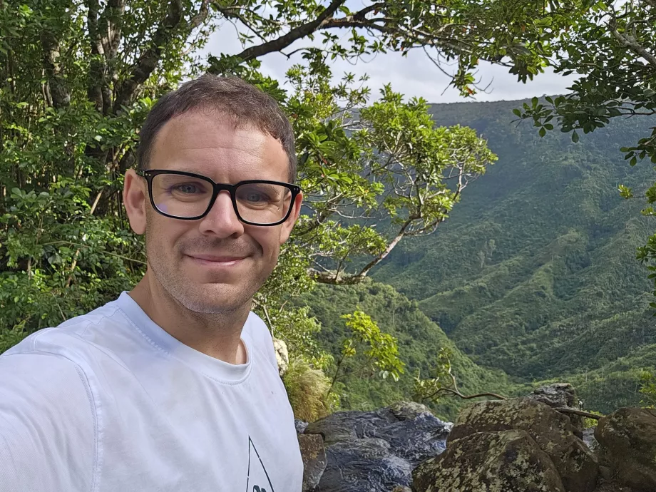 Saya di Machabee Loop