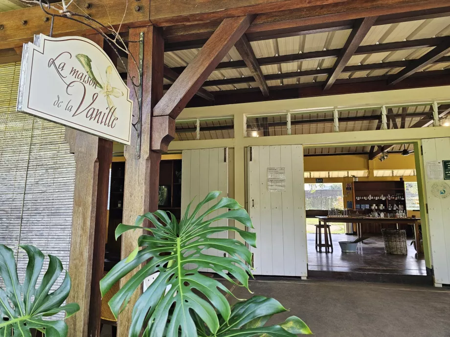 Saint Aubin, perkebunan vanili, toko suvenir