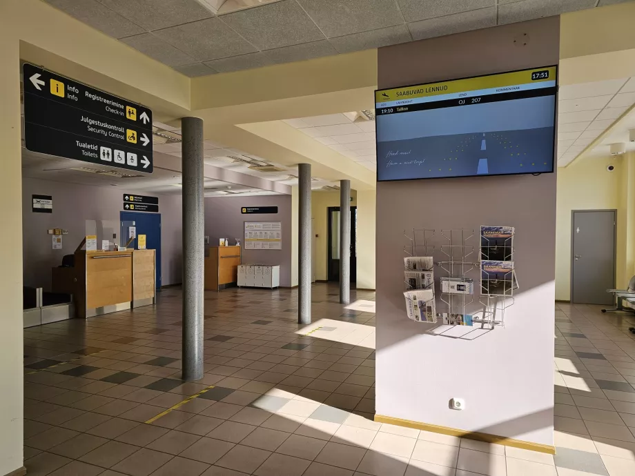 Aula check-in dengan konter check-in