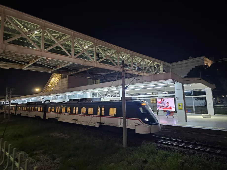 Stasiun metro di Bandara Izmir
