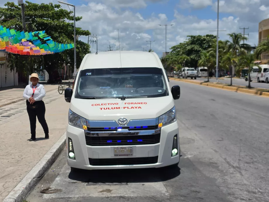 Colectivo, titik penjemputan di pusat kota Tulum