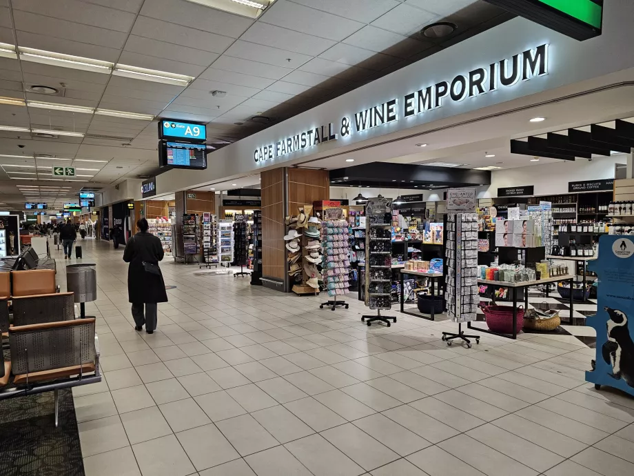 Toko-toko di zona transit