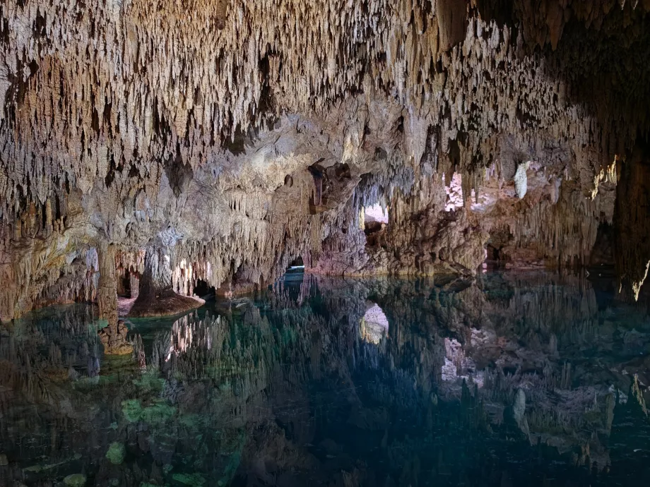 Gua Aktun Chen