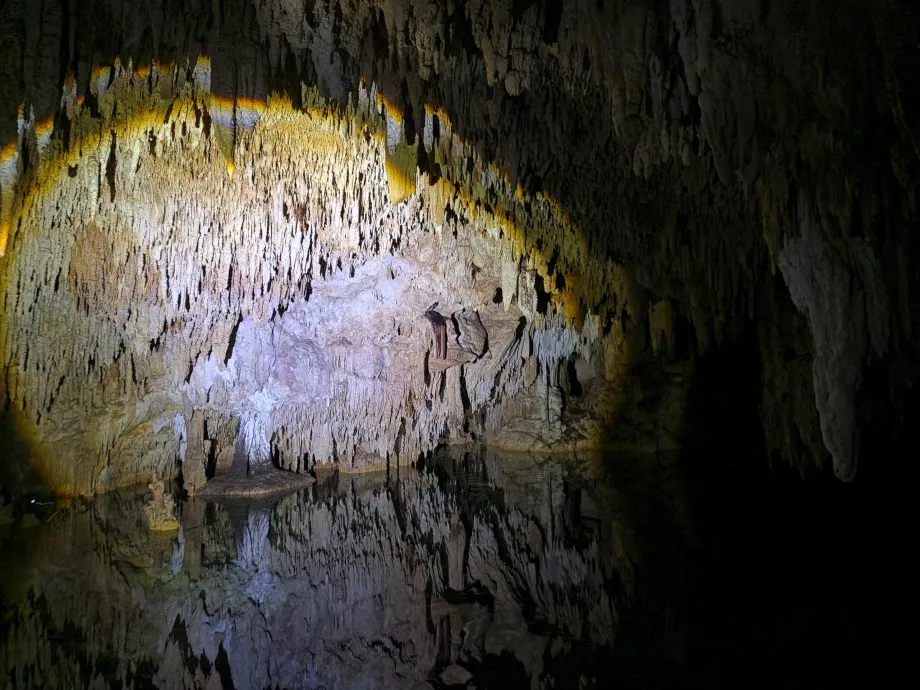 Gua Aktun Chen