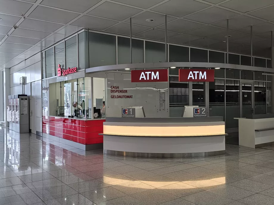 ATM di Terminal 2