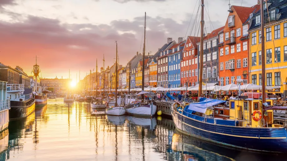 Matahari terbenam di Nyhavn