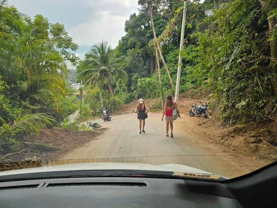 Bukit Curam - jalan menuju Batu Tumpang Tindih