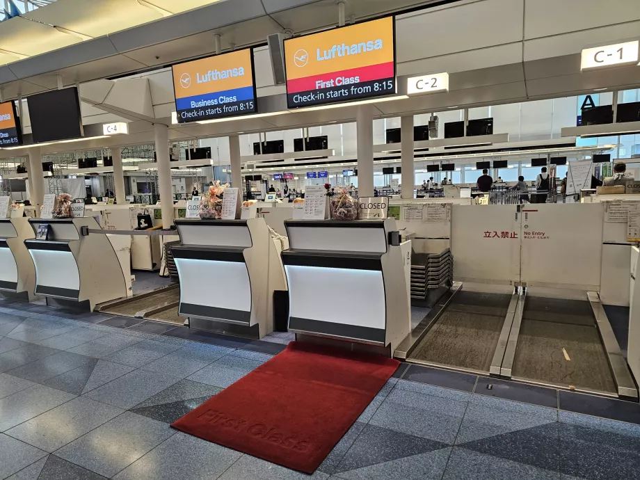 Check-in di Bandara Haneda
