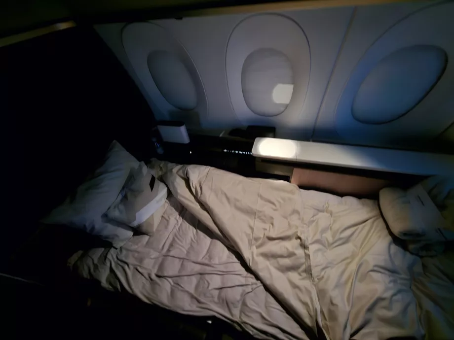 Sofa dilipat menjadi tempat tidur