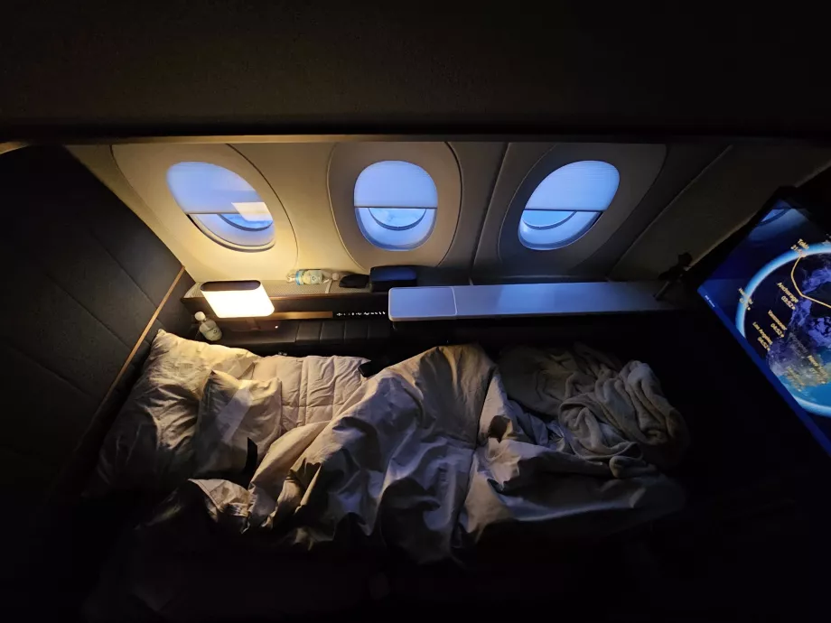 Sofa lipat di tempat tidur