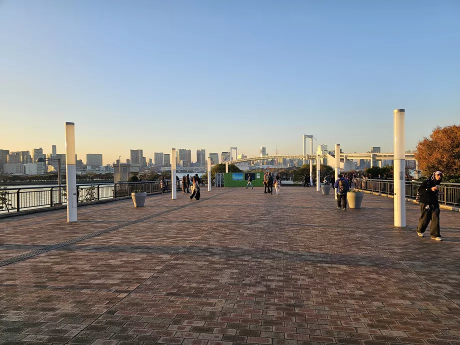 Kawasan pejalan kaki Odaiba