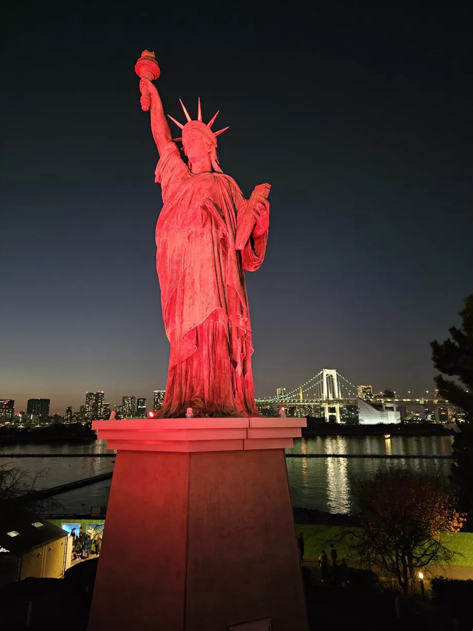 Patung Liberty Odaiba