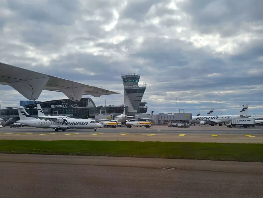 Pesawat Finnair di Bandara Helsinki