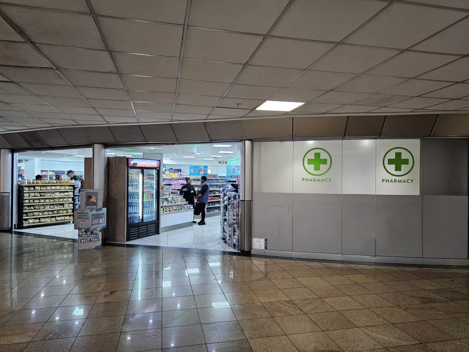 Apotek di zona transit