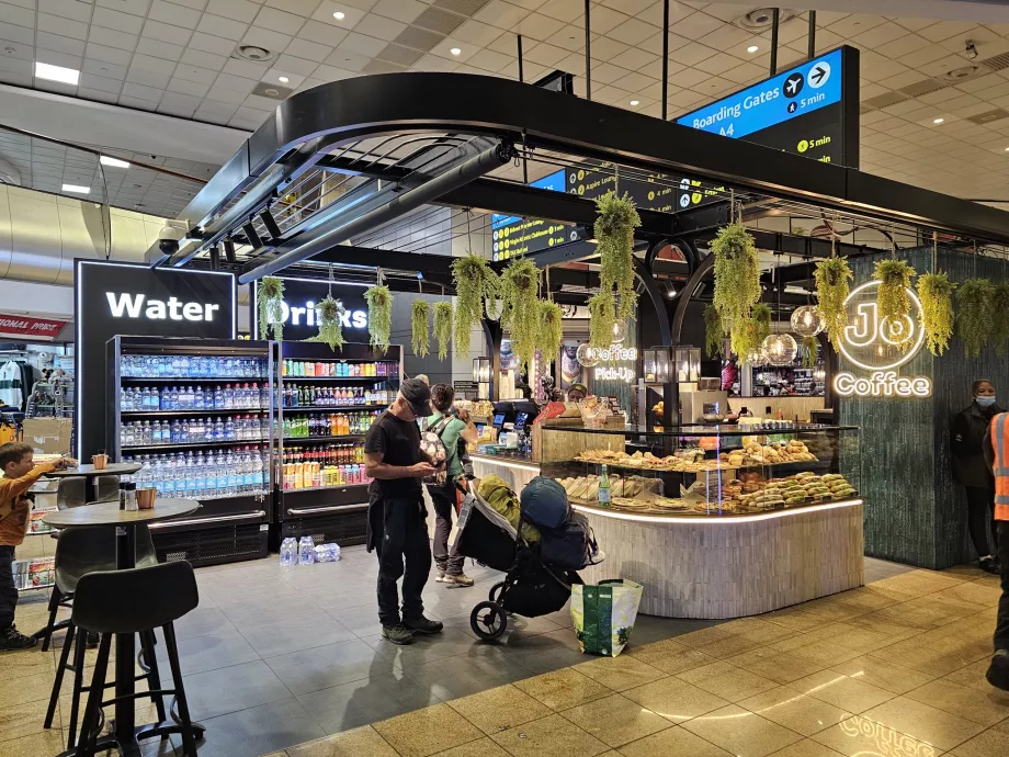 Kafe di zona transit