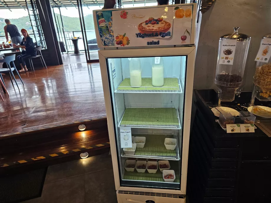 Sarapan: susu dan bubur