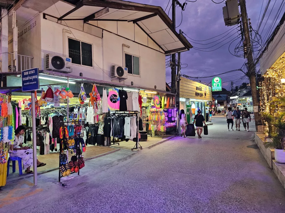 Haad Rin Walking Street