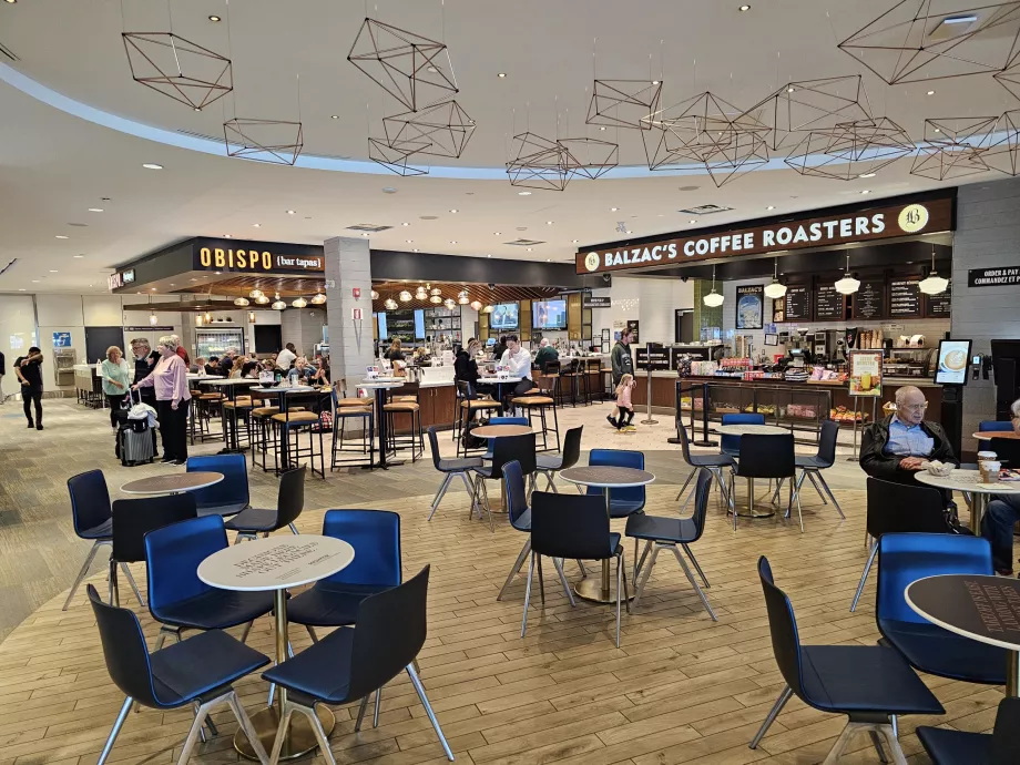 Restoran di bagian transit
