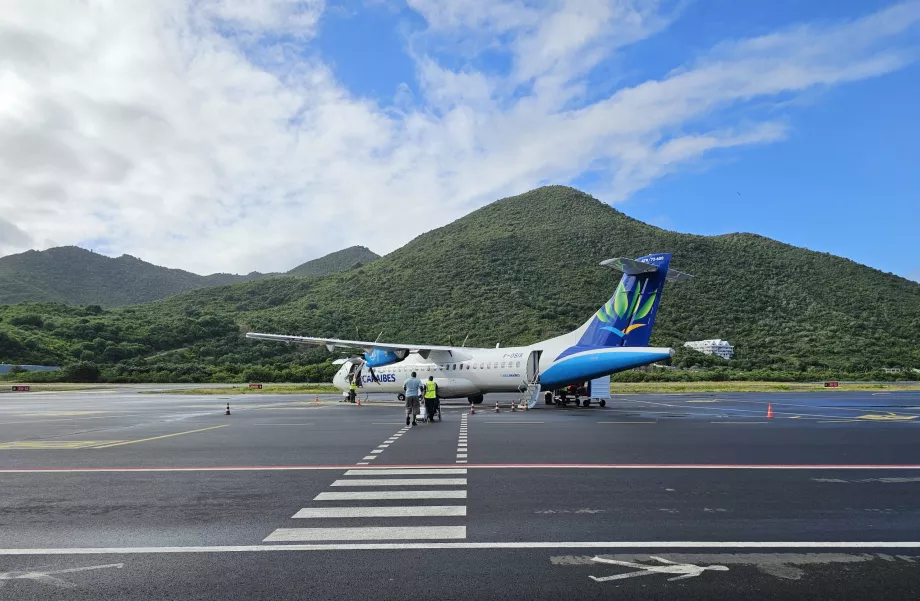 kedatangan dengan SFG bandara