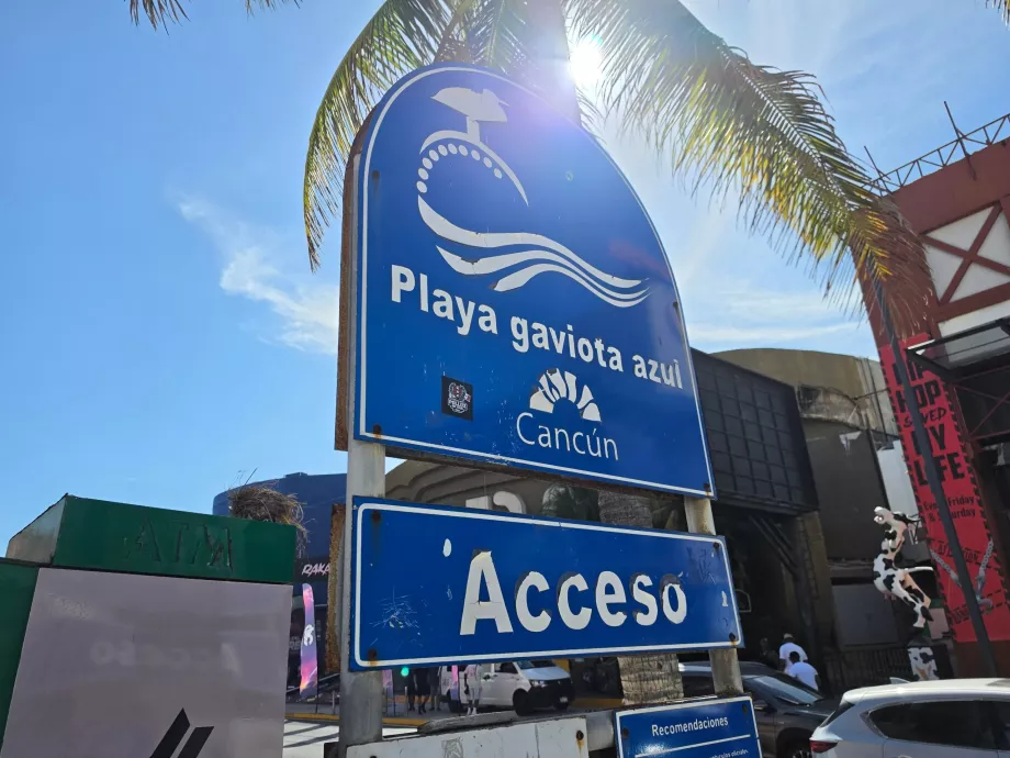 Playa Gaviota Azul, akses umum