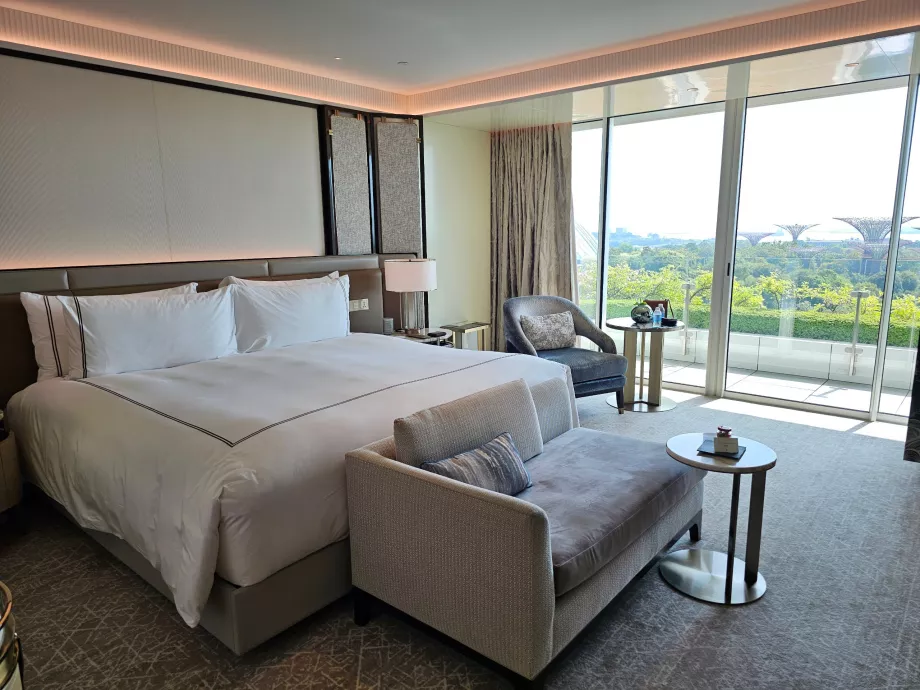 Kamar dengan balkon dan pemandangan