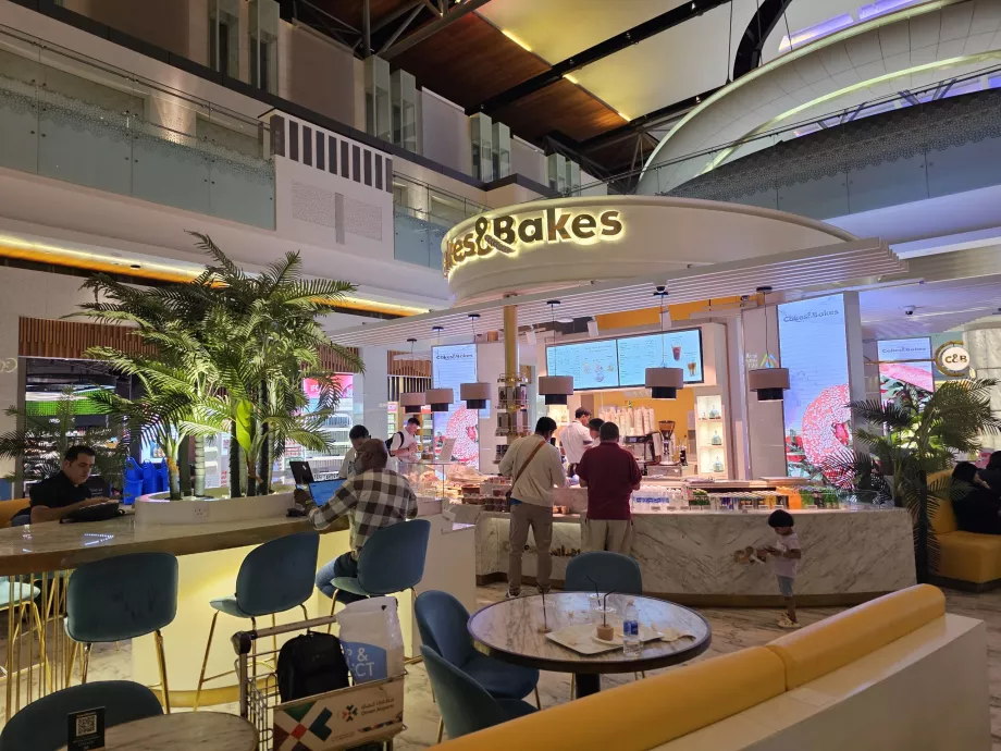 Penganan, zona transit