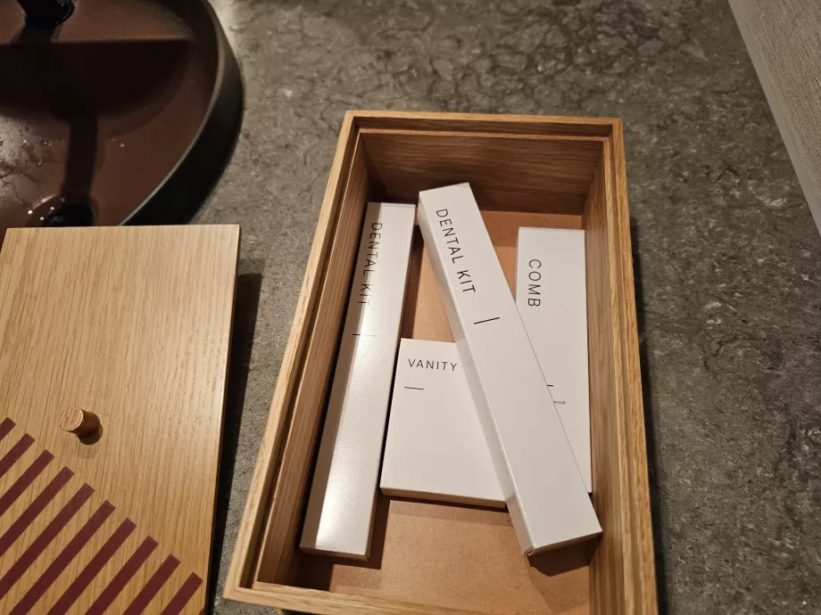 Perlengkapan perlengkapan di kamar mandi