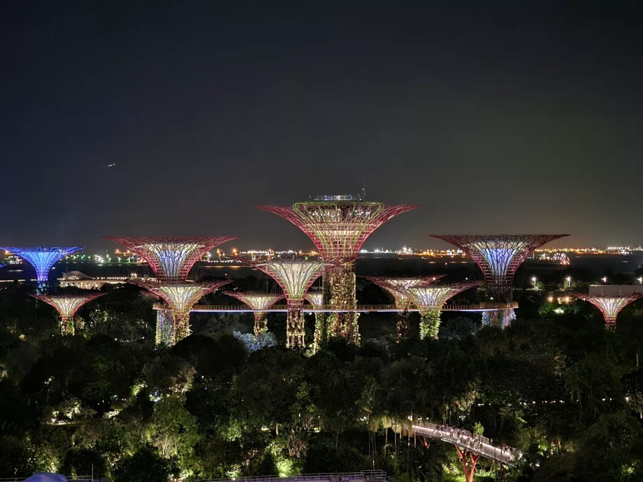 Pemandangan malam hari dari kamar