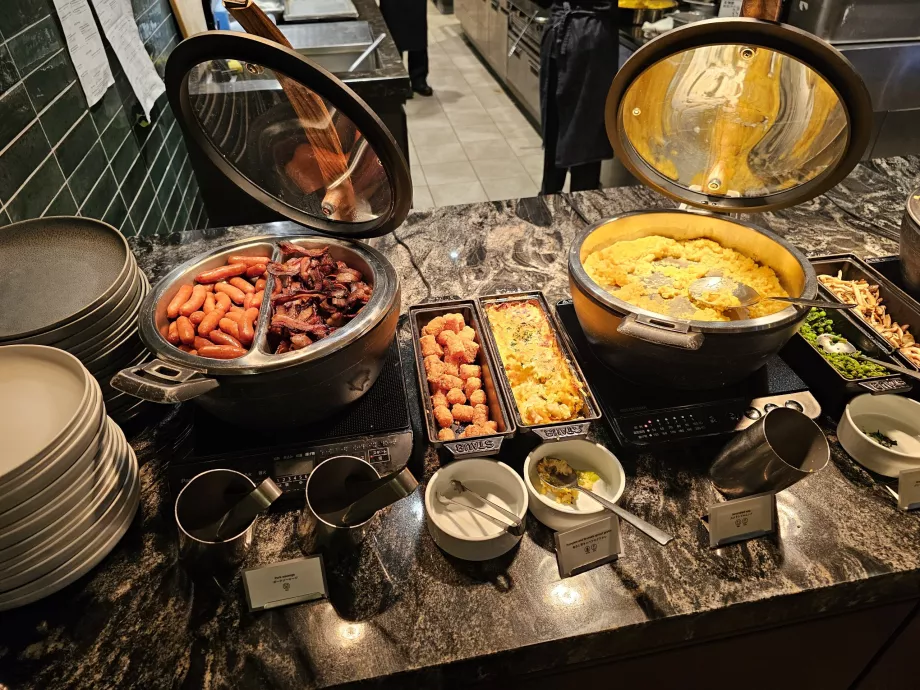 Sarapan - makanan panas