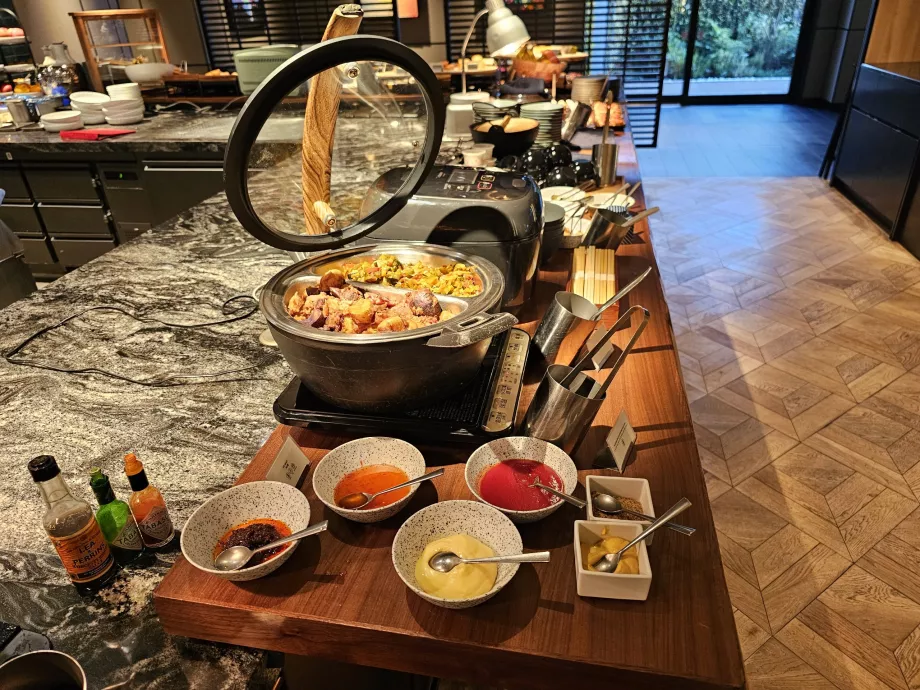 Sarapan - makanan panas