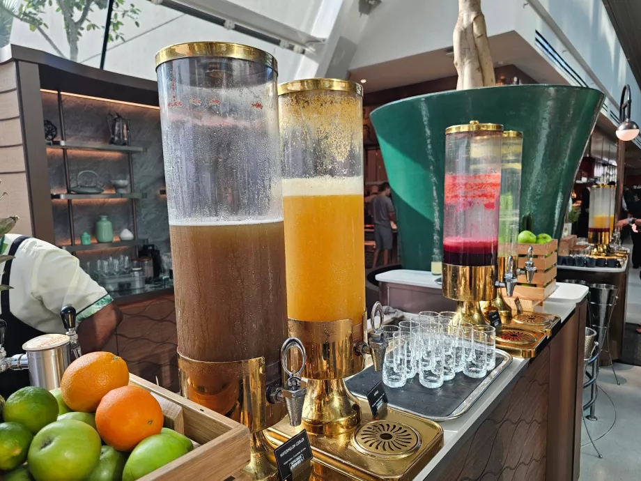 Sarapan di Restoran Rise