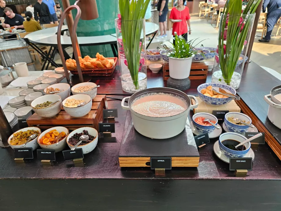 Sarapan di Restoran Rise