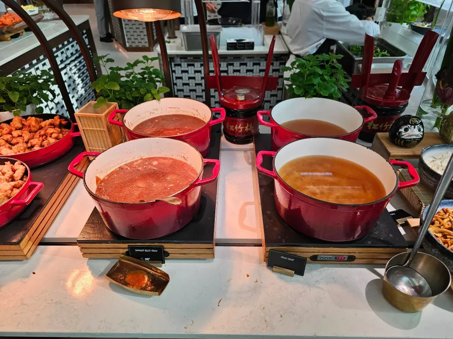 Sarapan di Restoran Rise