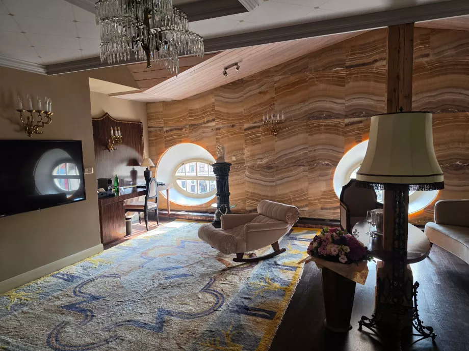 Suite Menara Onyx