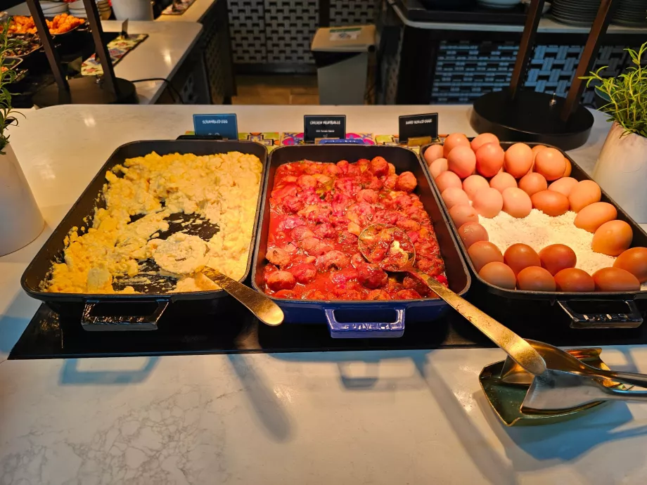 Sarapan di Restoran Rise