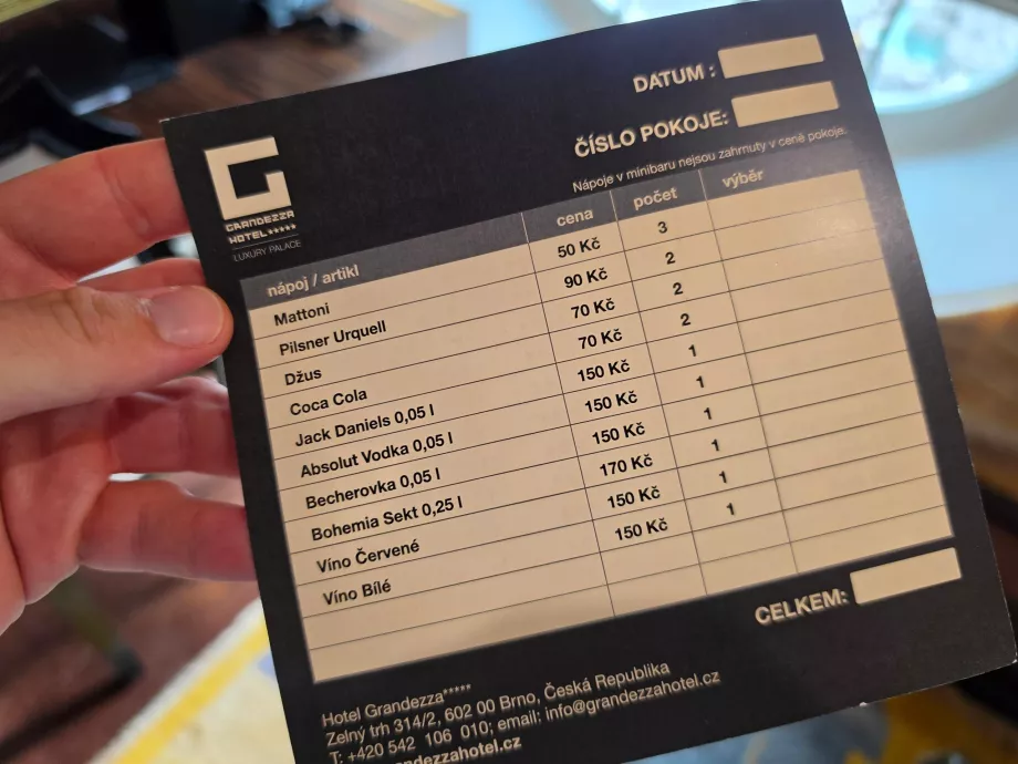 Daftar harga minibar (sama untuk semua tipe kamar)