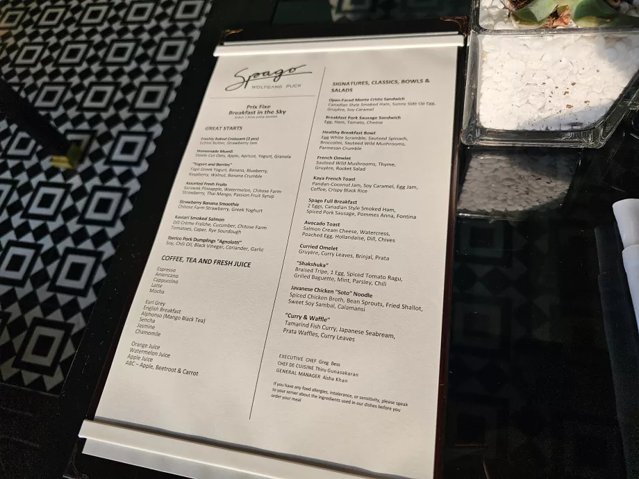 Sarapan di Spago Bar