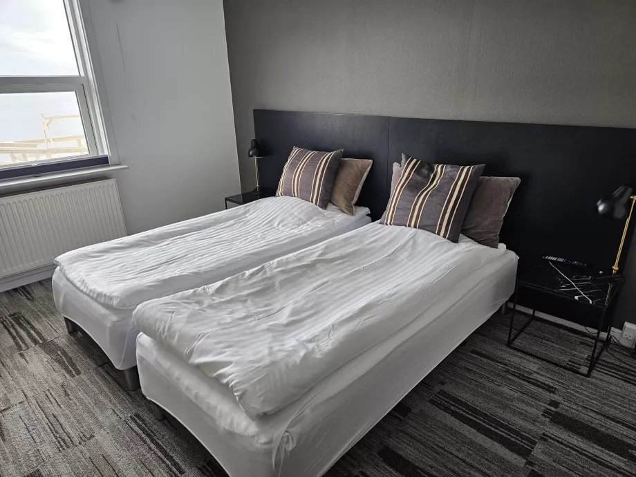 Kamar double murah