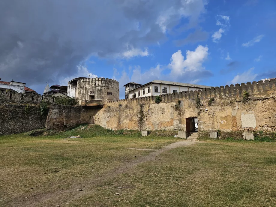 Benteng Tua