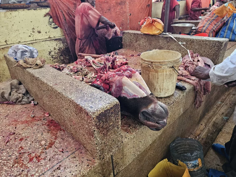 Pasar daging di gedung pasar pusat